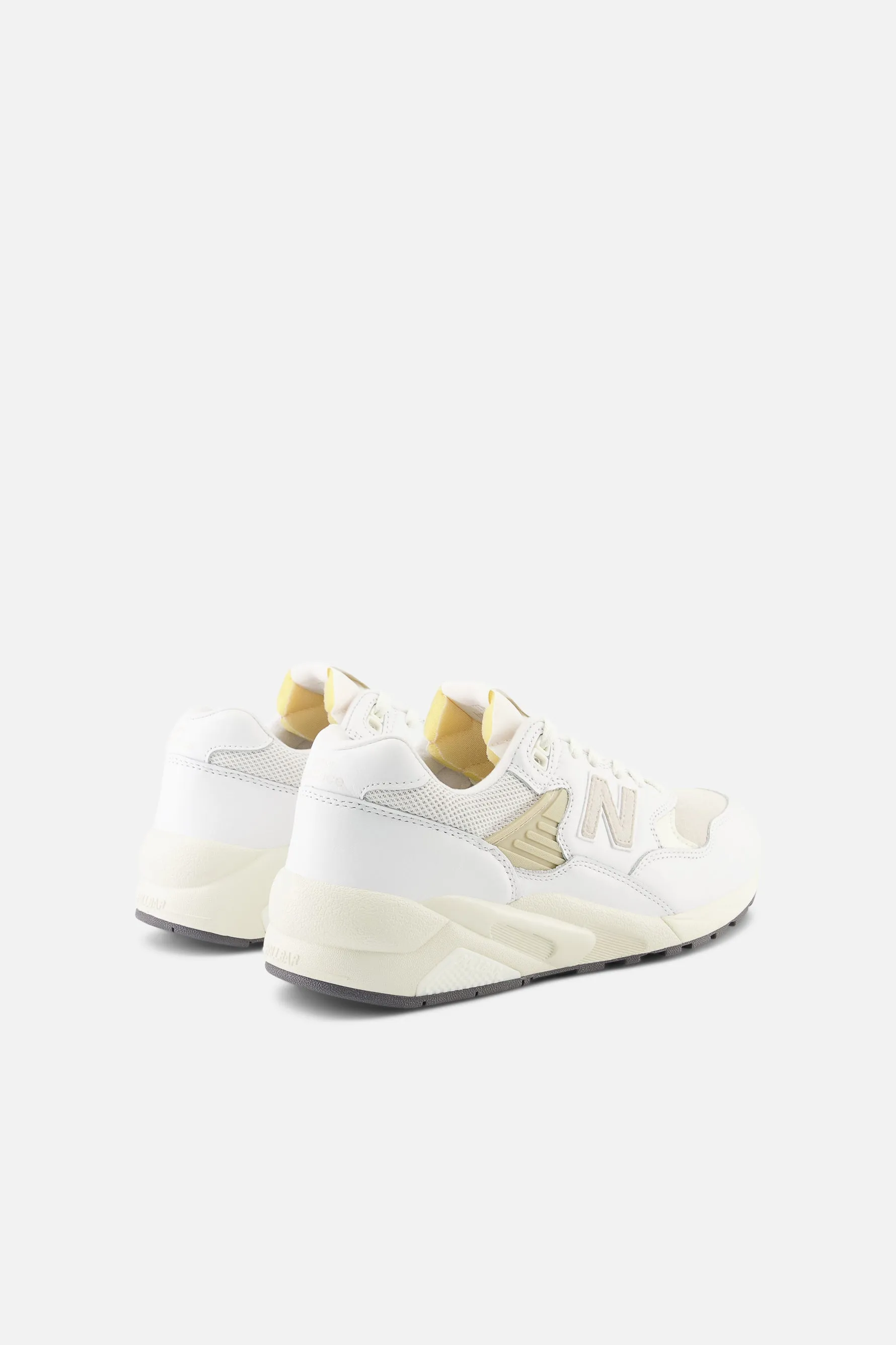 580 - White/timberwolf
