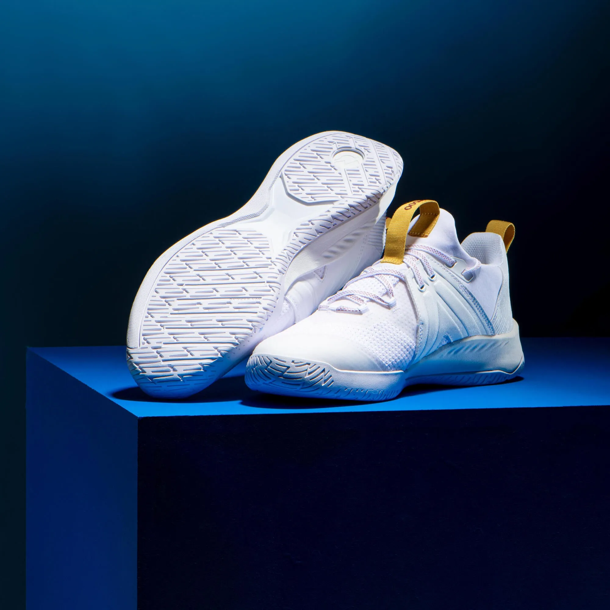 Men's/women's handball sneakers - H500 Faster white ATORKA white/ochre yellow/burgundy